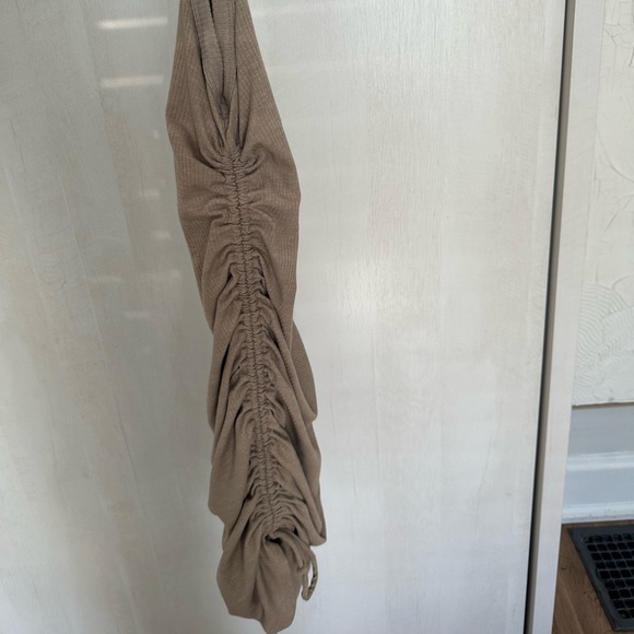 Bodycon Rouched Side Dress - Picture 4 of 6